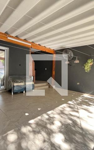 Casa à venda com 185m², 3 quartos e 2 vagas Casa à venda com 185m², 3 quartos e 2 vagasVaranda Quarto 2