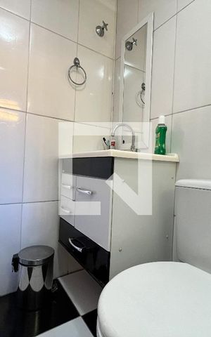 Casa à venda com 185m², 3 quartos e 2 vagas Casa à venda com 185m², 3 quartos e 2 vagasBanheiro da Suíte