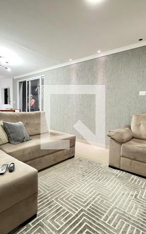 Casa à venda com 185m², 3 quartos e 2 vagas Casa à venda com 185m², 3 quartos e 2 vagasSala