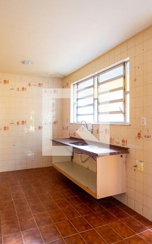 Casa à venda com 200m², 5 quartos e 4 vagasCozinha