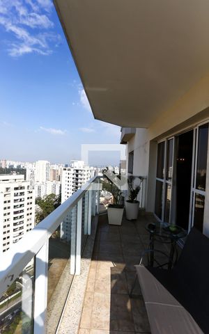 Apartamento à venda com 225m², 4 quartos e 3 vagas Apartamento à venda com 225m², 4 quartos e 3 vagasVaranda Sala