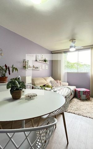 Apartamento à venda com 50m², 2 quartos e 1 vaga Apartamento à venda com 50m², 2 quartos e 1 vagaSala
