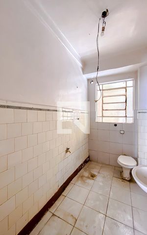 Apartamento para alugar com 41m², 2 quartos e sem vagaBanheiro