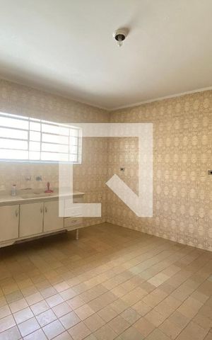 Casa para alugar com 60m², 2 quartos e sem vaga Casa para alugar com 60m², 2 quartos e sem vagaCozinha