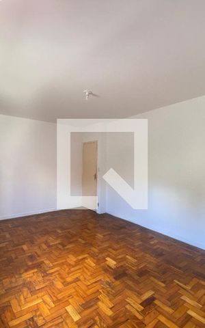 Casa para alugar com 60m², 2 quartos e sem vaga Casa para alugar com 60m², 2 quartos e sem vagaQuarto