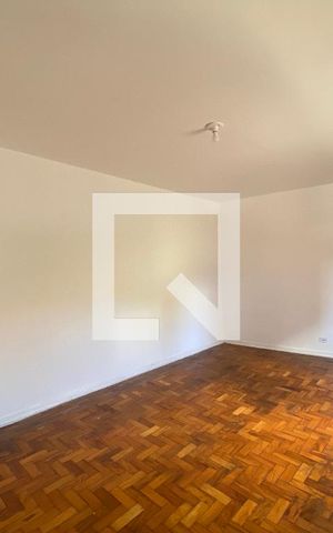 Casa para alugar com 60m², 2 quartos e sem vaga Casa para alugar com 60m², 2 quartos e sem vagaQuarto