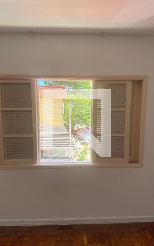 Casa para alugar com 60m², 2 quartos e sem vaga Casa para alugar com 60m², 2 quartos e sem vagaSala