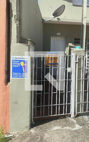 Casa para alugar com 60m², 2 quartos e sem vaga Casa para alugar com 60m², 2 quartos e sem vagaFachada