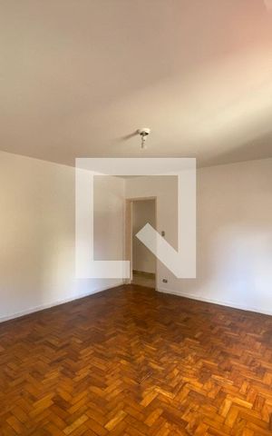 Casa para alugar com 60m², 2 quartos e sem vaga Casa para alugar com 60m², 2 quartos e sem vagaSala