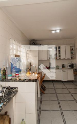 Casa à venda com 125m², 3 quartos e 4 vagasCozinha 