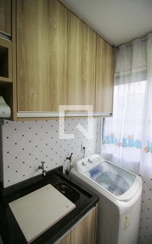 Apartamento à venda com 48m², 2 quartos e 1 vaga Apartamento à venda com 48m², 2 quartos e 1 vagaÁrea de Serviço