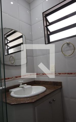 Casa à venda com 200m², 3 quartos e 4 vagasBanheiro