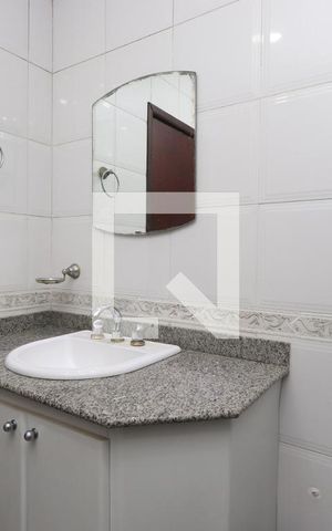 Casa à venda com 200m², 3 quartos e 4 vagasBanheiro da Suíte