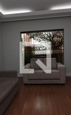 Casa à venda com 200m², 3 quartos e 4 vagasSala