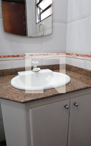 Casa à venda com 200m², 3 quartos e 4 vagasBanheiro