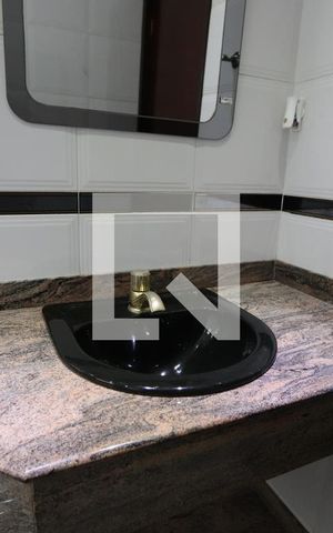 Casa à venda com 200m², 3 quartos e 4 vagasLavabo