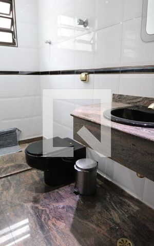 Casa à venda com 200m², 3 quartos e 4 vagasLavabo