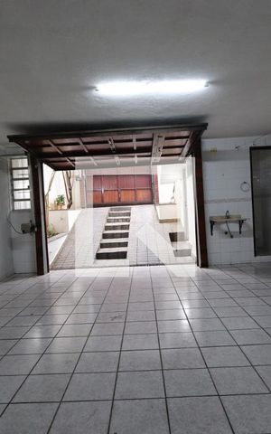 Casa à venda com 200m², 3 quartos e 4 vagasGaragem