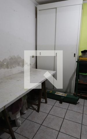 Casa à venda com 200m², 3 quartos e 4 vagasQuarto de Serviço