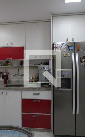 Apartamento à venda com 171m², 3 quartos e 2 vagasCozinha e Área de Serviço