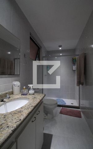 Apartamento à venda com 171m², 3 quartos e 2 vagasBanheiro da Suíte 2