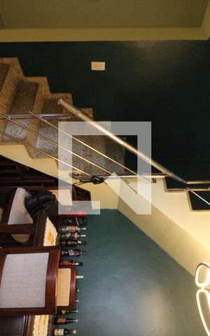 Apartamento à venda com 171m², 3 quartos e 2 vagasEscada