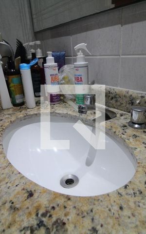 Apartamento à venda com 171m², 3 quartos e 2 vagasBanheiro da suíte 2