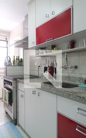 Apartamento à venda com 171m², 3 quartos e 2 vagasCozinha e Área de Serviço