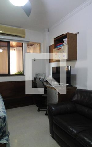 Apartamento à venda com 171m², 3 quartos e 2 vagasSuíte 1