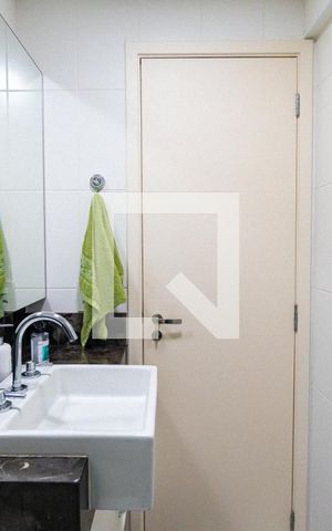 Apartamento à venda com 83m², 3 quartos e 1 vaga Apartamento à venda com 83m², 3 quartos e 1 vagaBanheiro Social