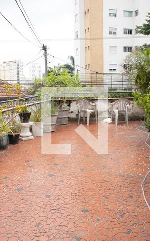 Casa à venda com 150m², 3 quartos e 1 vagaÁrea de Serviço