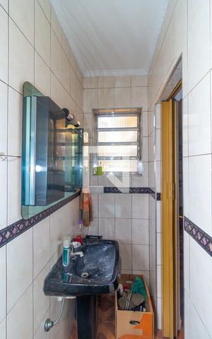 Casa para alugar com 225m², 3 quartos e 2 vagas Casa para alugar com 225m², 3 quartos e 2 vagasBanheiro da Suíte 2