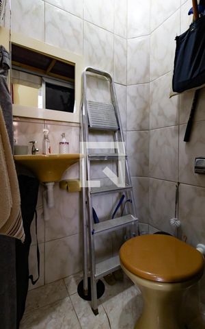Apartamento à venda com 67m², 2 quartos e sem vaga Apartamento à venda com 67m², 2 quartos e sem vagaBanheiro de serviço
