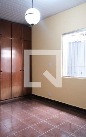 Casa à venda com 180m², 2 quartos e 2 vagas Casa à venda com 180m², 2 quartos e 2 vagasQuarto 1