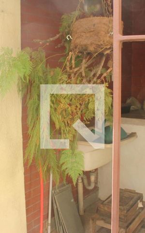 Casa à venda com 152m², 4 quartos e 2 vagasQuintal/Jardim
