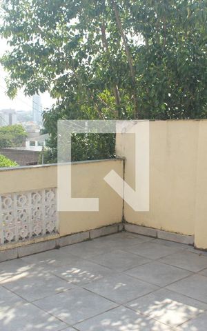 Casa à venda com 152m², 4 quartos e 2 vagasSacada