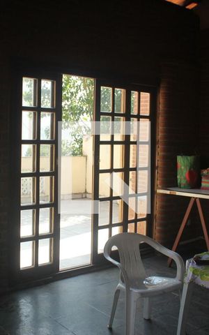 Casa à venda com 152m², 4 quartos e 2 vagasChurrasqueira