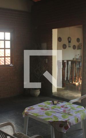 Casa à venda com 152m², 4 quartos e 2 vagasChurrasqueira