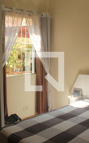 Casa à venda com 152m², 4 quartos e 2 vagasSuíte 2