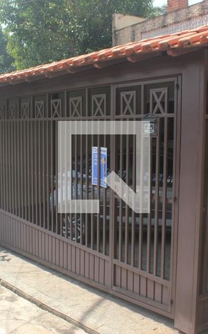 Casa à venda com 152m², 4 quartos e 2 vagasFachada