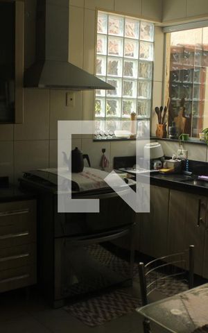 Casa à venda com 152m², 4 quartos e 2 vagasCozinha