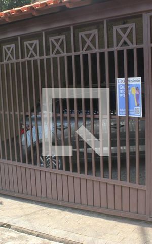 Casa à venda com 152m², 4 quartos e 2 vagasFachada