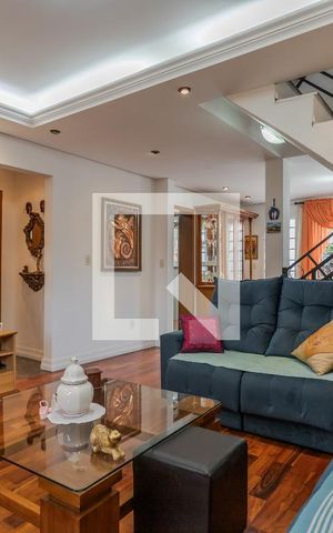 Casa de condomínio à venda com 170m², 3 quartos e 1 vaga Casa de condomínio à venda com 170m², 3 quartos e 1 vagaSala