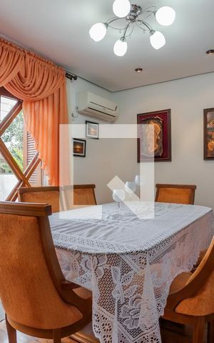 Casa de condomínio à venda com 170m², 3 quartos e 1 vaga Casa de condomínio à venda com 170m², 3 quartos e 1 vagaSala