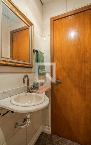 Casa de condomínio à venda com 170m², 3 quartos e 1 vaga Casa de condomínio à venda com 170m², 3 quartos e 1 vagaLavabo 1