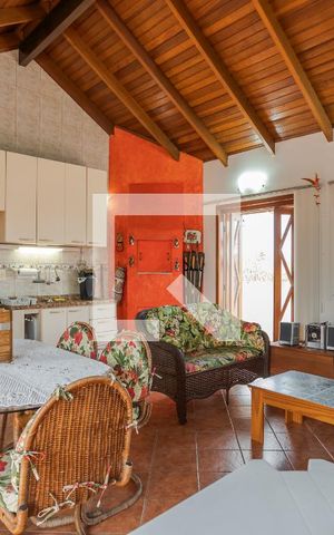 Casa de condomínio à venda com 170m², 3 quartos e 1 vaga Casa de condomínio à venda com 170m², 3 quartos e 1 vagaEspaço Gourmet
