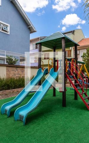 Casa de condomínio à venda com 170m², 3 quartos e 1 vaga Casa de condomínio à venda com 170m², 3 quartos e 1 vagaÁrea comum - Playground