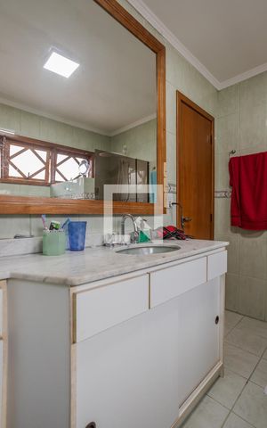 Casa de condomínio à venda com 170m², 3 quartos e 1 vaga Casa de condomínio à venda com 170m², 3 quartos e 1 vagaBanheiro da Suíte