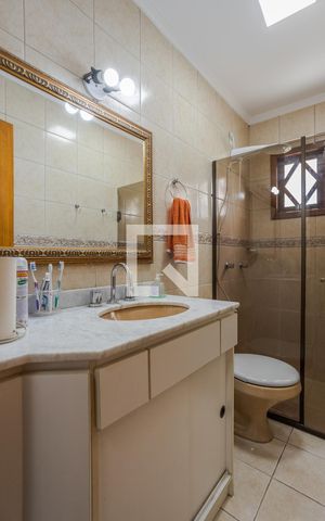 Casa de condomínio à venda com 170m², 3 quartos e 1 vaga Casa de condomínio à venda com 170m², 3 quartos e 1 vagaBanheiro Social