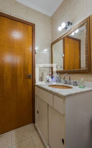 Casa de condomínio à venda com 170m², 3 quartos e 1 vaga Casa de condomínio à venda com 170m², 3 quartos e 1 vagaBanheiro Social
